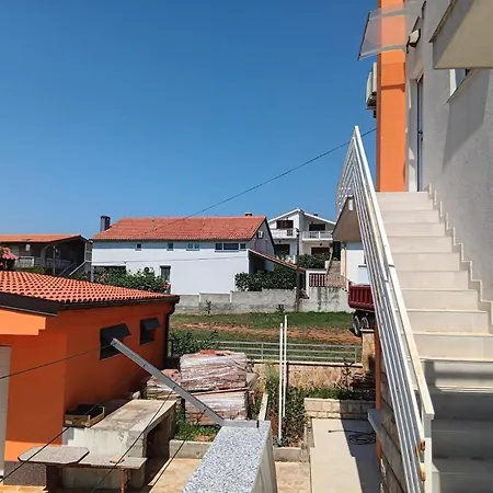 Appartement With Parking Space - 24724 Zadar