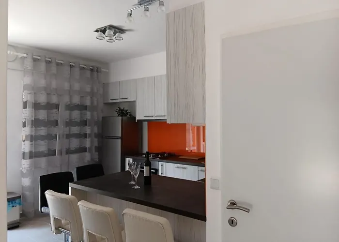 With Parking Space - 24724 Appartamento